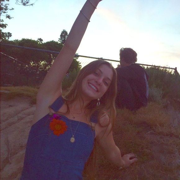 Meet your Posher, Leah - Picture 1 of 1